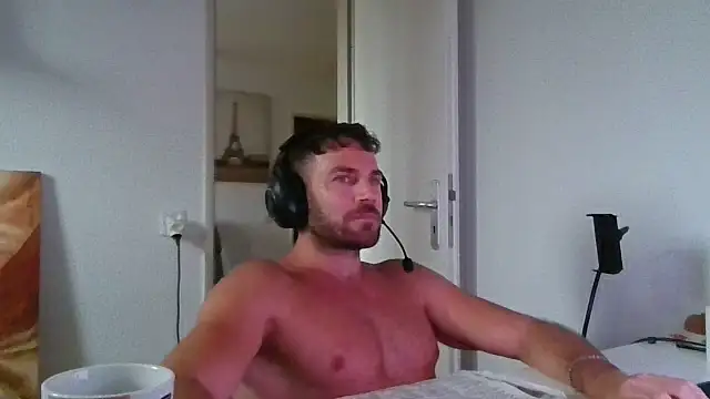 alpha-hunk's Live XXX Chat