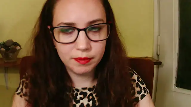 EmilyHotAngel Adlı Modelin Canlı XXX Sohbeti