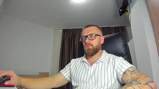 Živý XXX chat Findom_guy