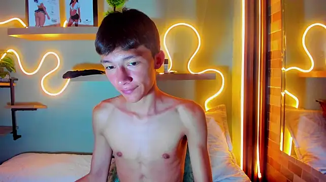 แชท XXX สดของ Alan_Madisson