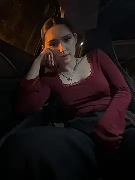 AnitaFly XXX чат на живо