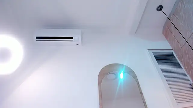 Chat +18 de alizza_ ao vivo