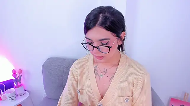 دردشة RoseCassie الجنسية المباشرة