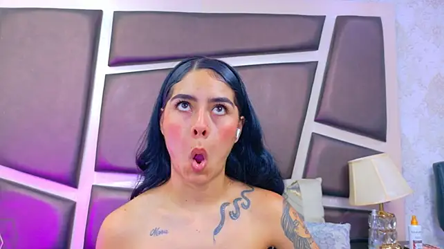 Chat XXX en directo de NicoleEsposito