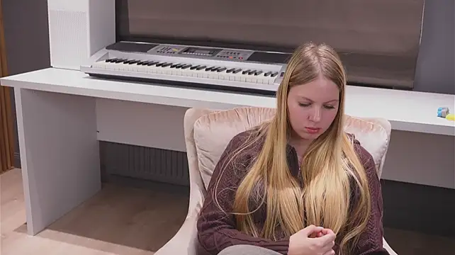 ApoloniaTaake Live XXX-Chat