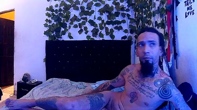 Chat +18 de caribbeanlover1 ao vivo