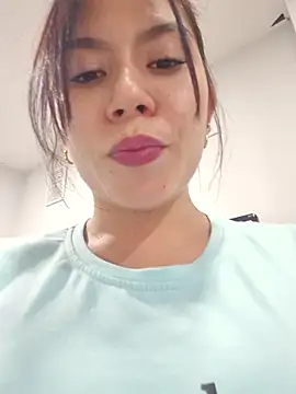 Susana_Castle - Multi Squirt in the bathroom