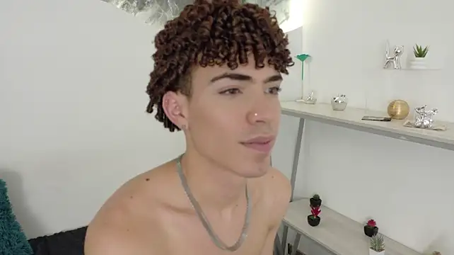 Monyel_Blake Chat XXX in diretta
