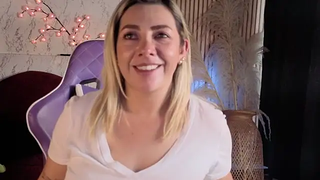 Isabella_lt Chat XXX live