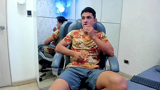 Chat XXX en directo de Simon_Axe