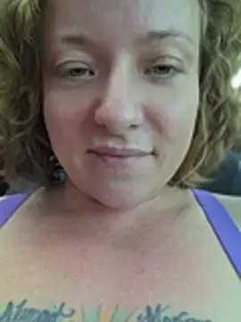 Julimonroe - Spread ass and put on an anal plug 🤭