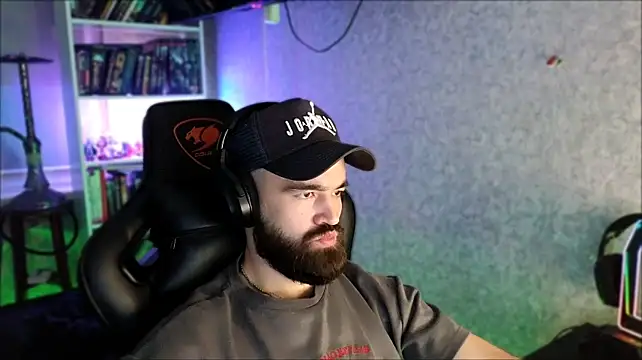 צ'אט XXX בשידור חי של _Serious_Man