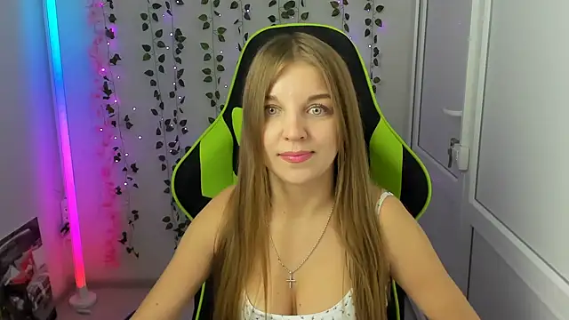 LuckyKinsley's Live XXX Chat