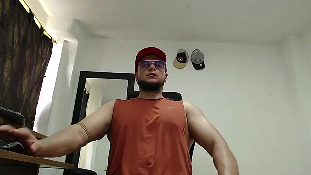 הופעת וובקאם של cloudsxxx