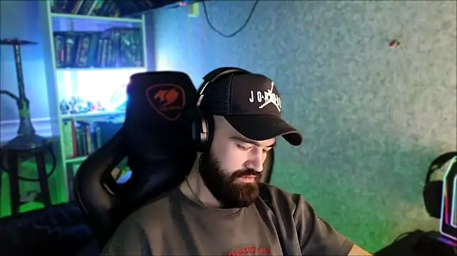 Chat +18 de _Serious_Man ao vivo