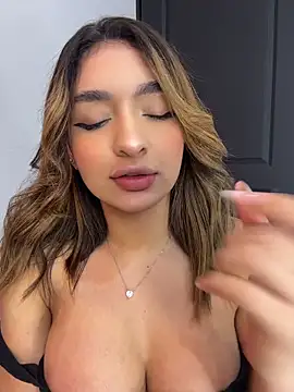 Jenn_fit - PLUG ANAL + SPANK HARD🥵