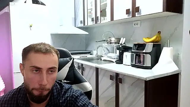 RyanStorm_ Adlı Modelin Canlı XXX Sohbeti