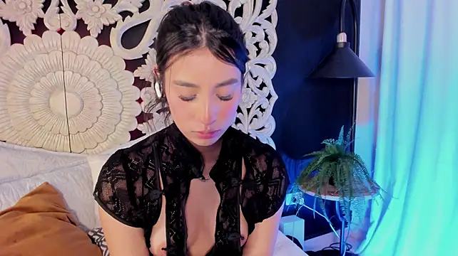 Nanami_ Adlı Modelin Canlı XXX Sohbeti