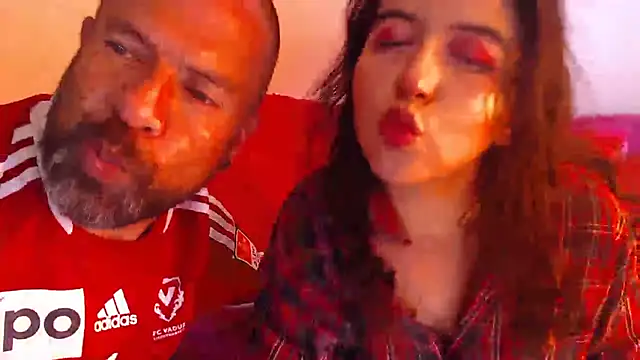 Chat XXX Live OldManAndGirlishLady