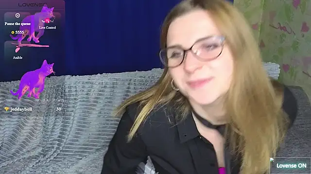 HelenMartines' Live XXX Chat