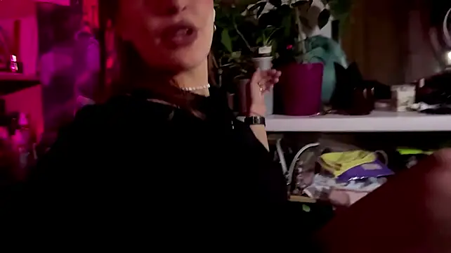 Leona_TX Adlı Modelin Canlı XXX Sohbeti