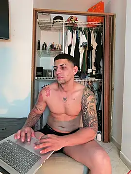 Chat XXX en directo de GabrielX77_