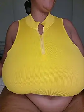 Busty_Melissa Show in webcam