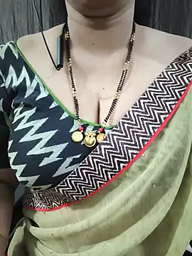 Bhuvana_555 - Ass oil massage