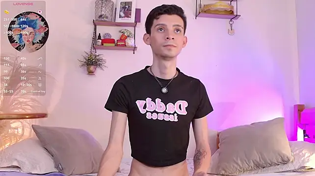 VicenteFerrer Chat XXX live