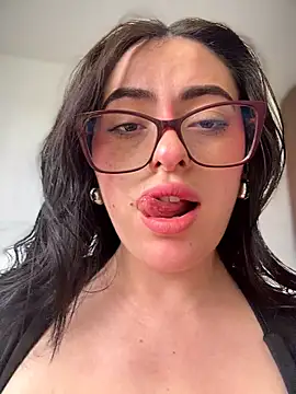 צ'אט XXX בשידור חי של Wkatte