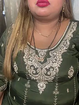 Lovely-Geet - PUSSY OILING