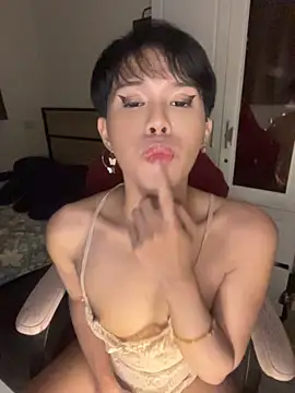 Plaxxxtique XXX чат на живо