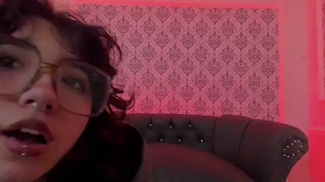 Kore_Springg's Live XXX Chat