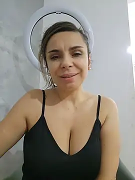 P_Kath – Naživo XXX chat