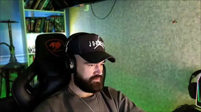 Chat +18 de _Serious_Man ao vivo