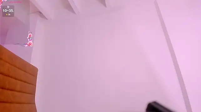 Kiaraa_lux Live XXX-chat