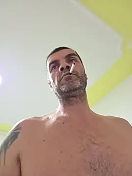 SIRMASTERDOMINATORXXL Adlı Modelin Canlı XXX Sohbeti