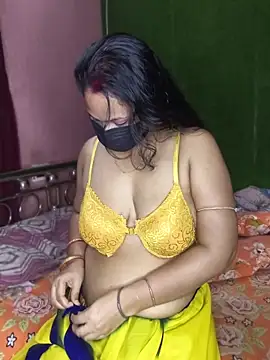 Desi_Couple_06 - Pusssy oiling 💦