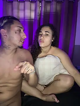 Chat +18 de Casal2T ao vivo