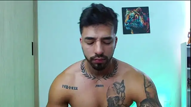 Jacobb_Phoenix Adlı Modelin Canlı XXX Sohbeti
