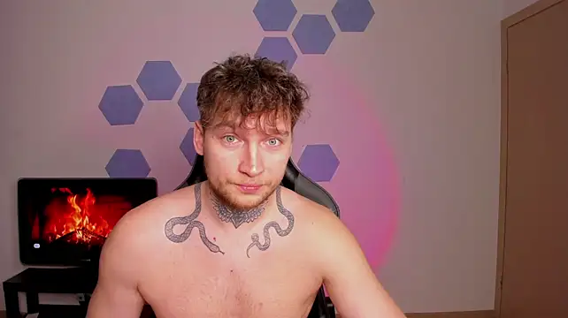 Chat +18 de Chris_Tyson ao vivo