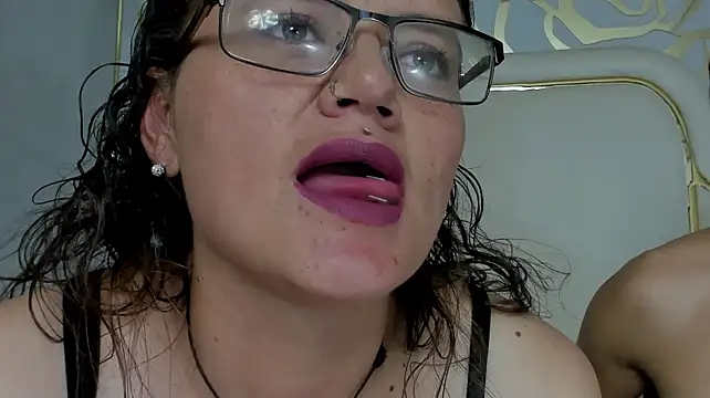 Czat XXX na żywo – midnightlust_vc
