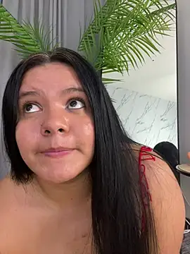 NaniGgold's Live XXX Chat