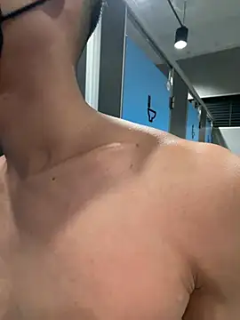 Benson18yn Live XXX chat
