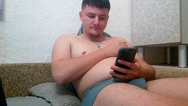 miki_lav1 Webcam Show