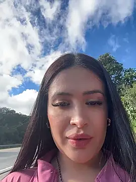 Sara_fun - Nude in car 🤫around people street