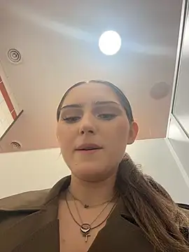 AnitaFly Adlı Modelin Canlı XXX Sohbeti