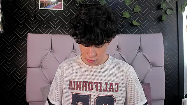 Axel__Evans XXX чат на живо