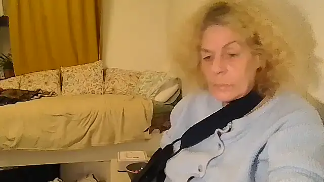 belgianshantie Adlı Modelin Canlı XXX Sohbeti