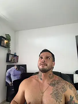 Онлайн чат XXX MarckMathews